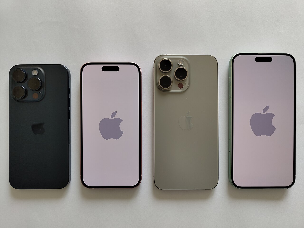 iPhone 15 Pro em titânio natural